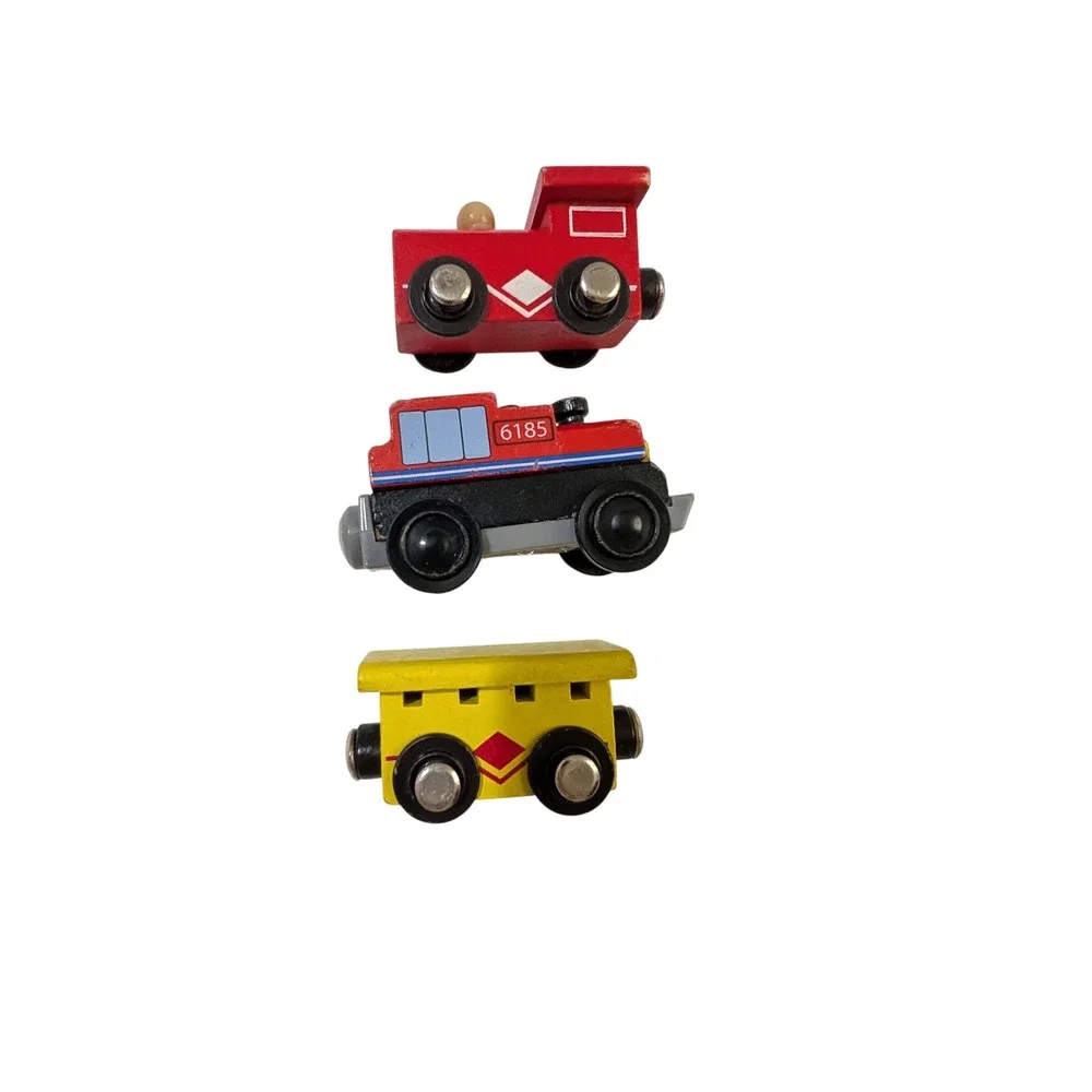Vintage Wooden Magnetic Train Cars Set of 3 Red Yellow Engine 6185 Toy